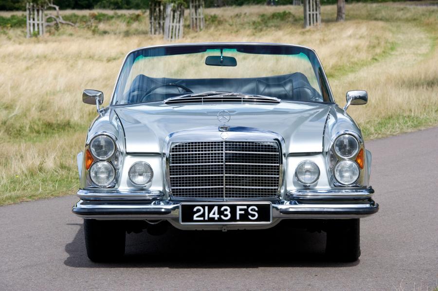  Mercedes-Benz 280 SE 3.5 Cabriolet 1970 года  (фото 12 из 19)